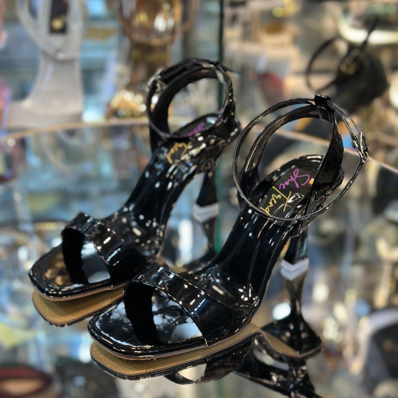 Black heel sandal ic76