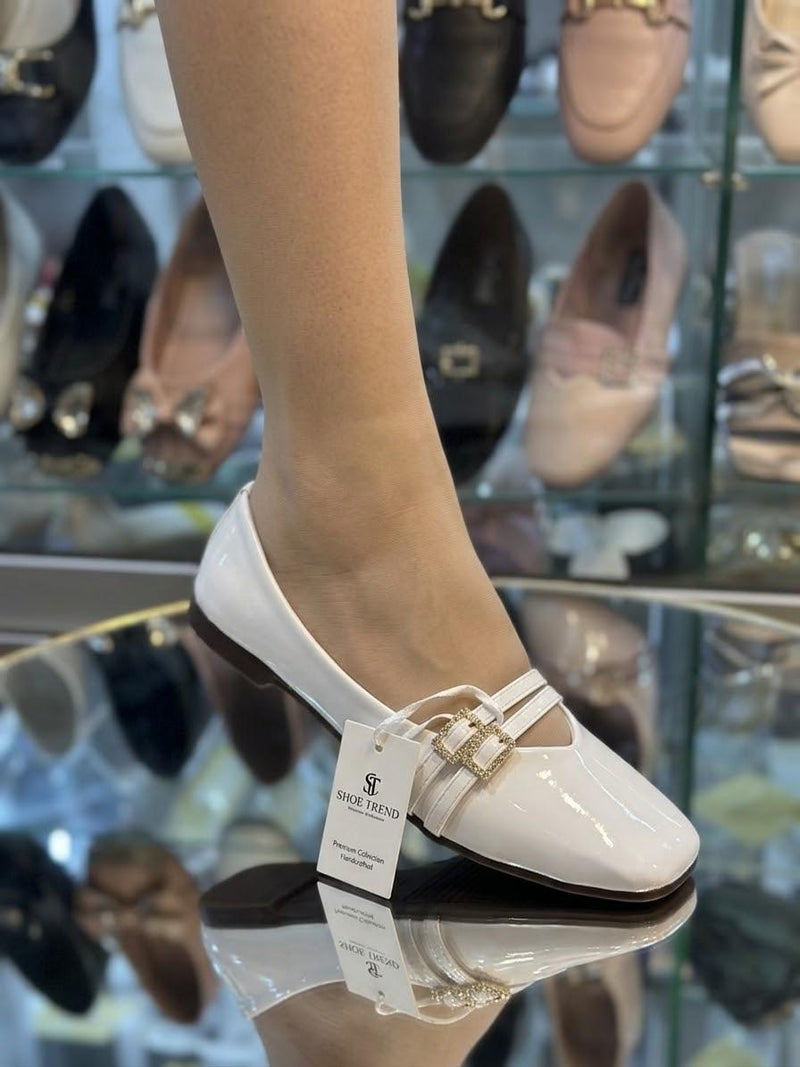 ShoeTrend Handcrafted Luxury Footwear