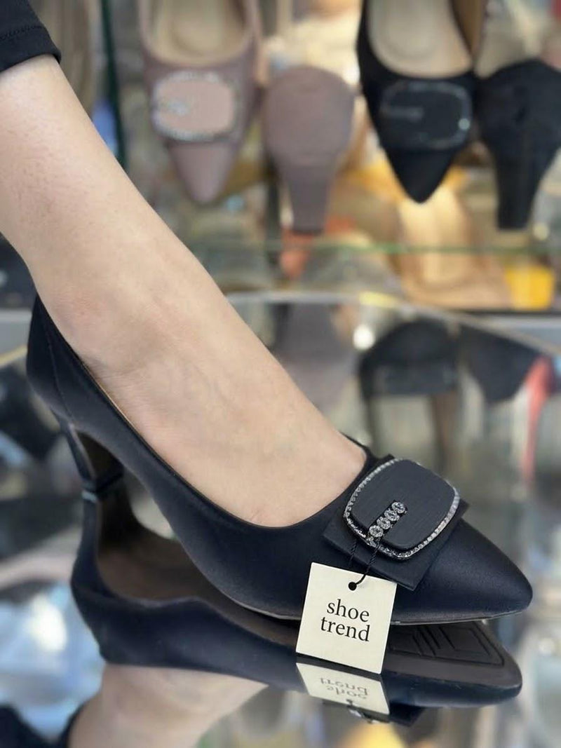 ShoeTrend Handcrafted Luxury Footwear