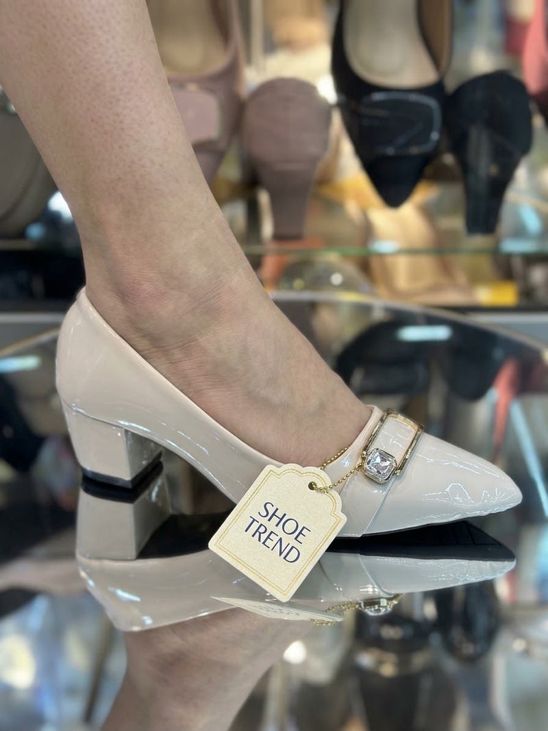 Stylish patent Party Wear Shoes – (Off White)